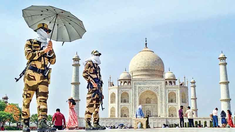 ताजमहल में एक दिन के लिए घूमना फ्री