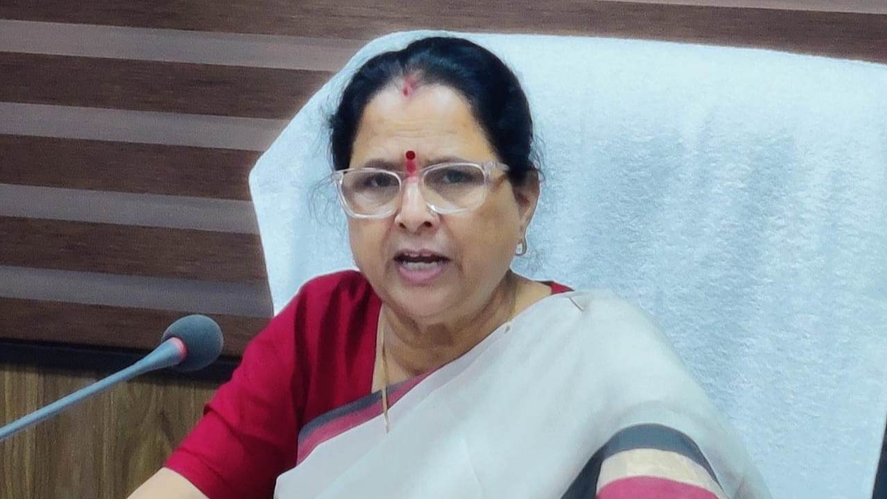 अभद्रता: जिला अस्पताल मे इंटर्न से छेड़छाड़, महिला आयोग सख्त…