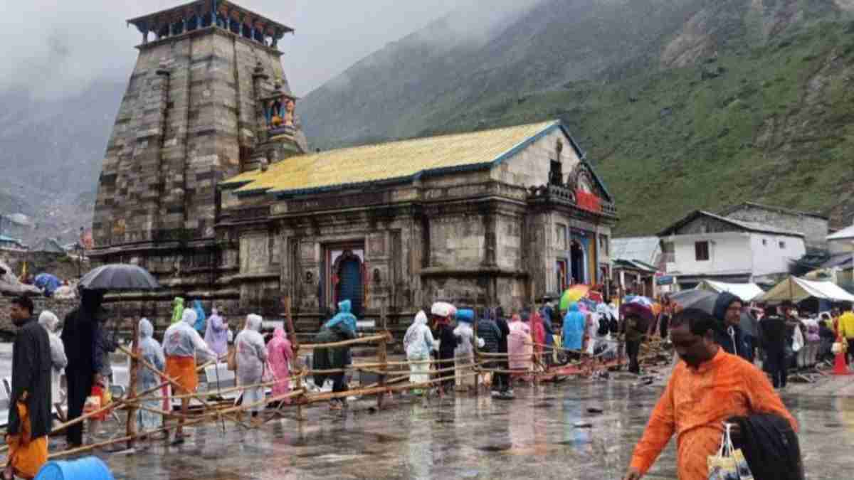 धाम: बड़ी संख्या में कांवडिये जलाभिषेक के लिए केदारनाथ धाम पहुंचे…