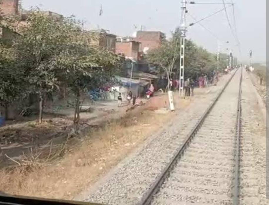 बड़ी खबर: सुप्रीम कोर्ट के आदेश के बाद बनभूलपुरा रेलवे अतिक्रमण की जमीन पर एक बार फिर सर्वे…