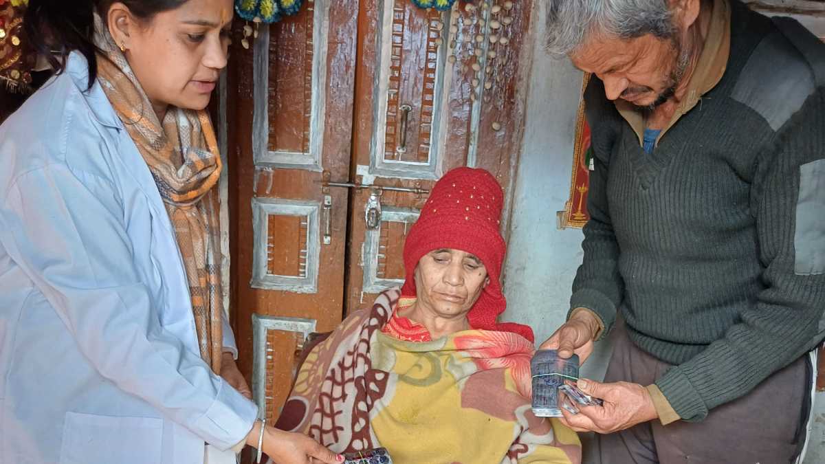 मुख्यमंत्री ने एम्स में भर्ती सारकोट की माहेश्वरी के उपचार के सम्बन्ध में जानकारी ली…