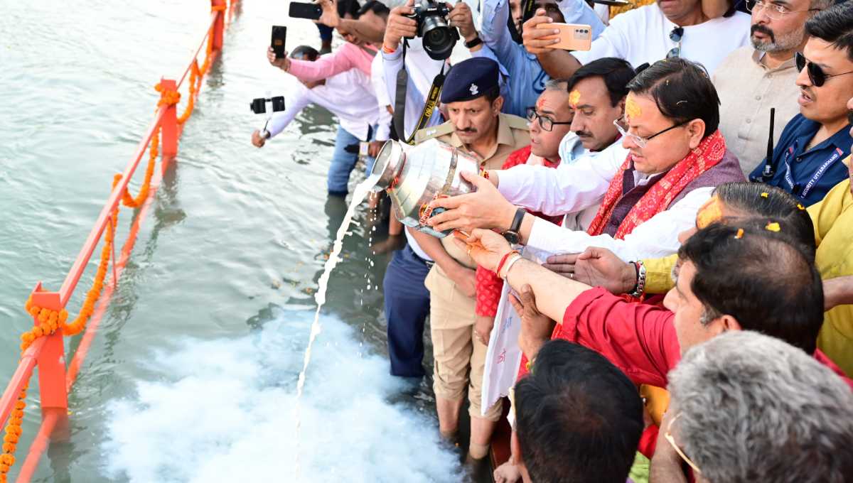 मुख्यमंत्री ने लक्ष्मीनारायण घाट रुड़की में किया मां गंगा आरती का शुभारंभ…