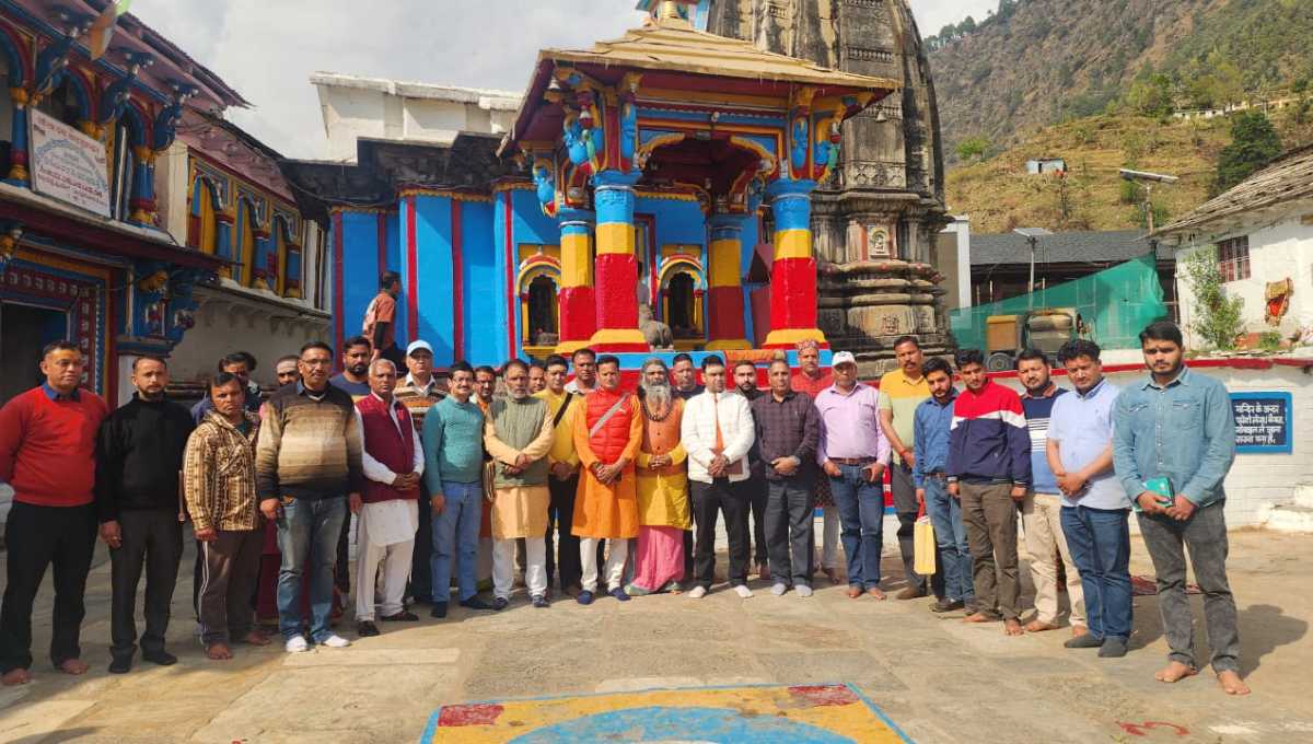 मुख्यमंत्री धामी ने चारधाम यात्रा की तैयारियों के लिए ये निर्देश, आयुक्त ने किया स्थलीय निरीक्षण