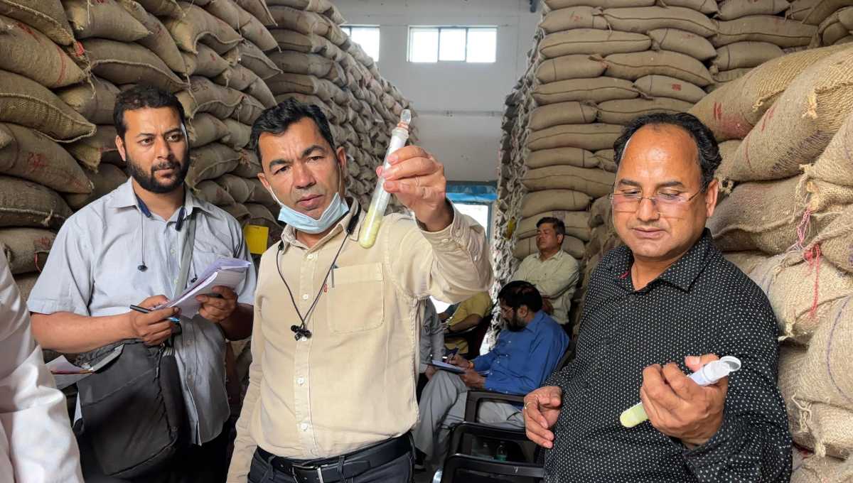 कल की अधूरी कार्यवाही पूर्ण करने को एडीएम व प्रशासनिक अमला फिर गुलरघाटी में