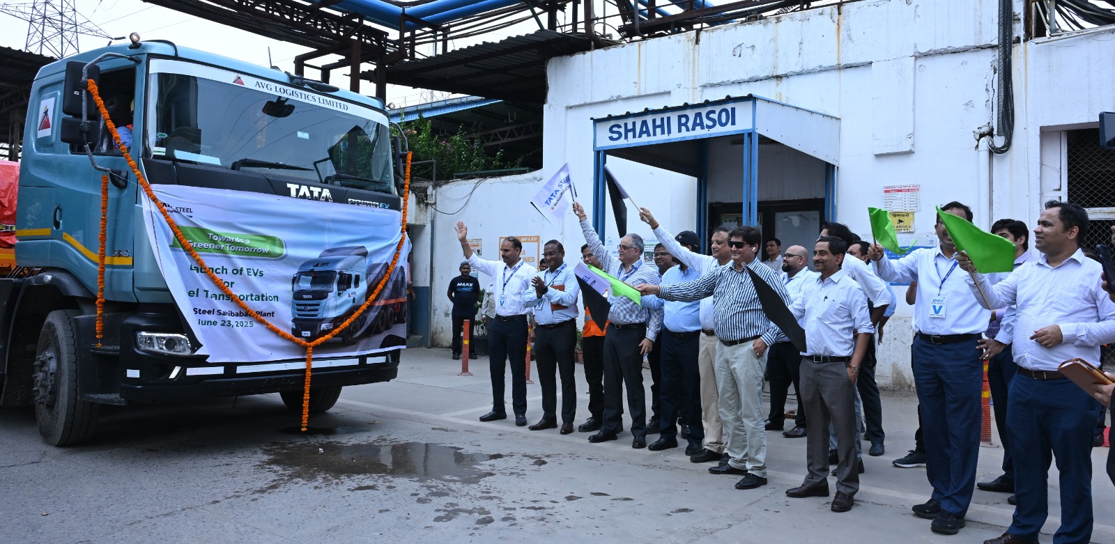 टाटा स्टील ने साहिबाबाद प्लांट में ग्राहकों तक डिलीवरी के लिए इलेक्ट्रिक वाहन तैनात किए