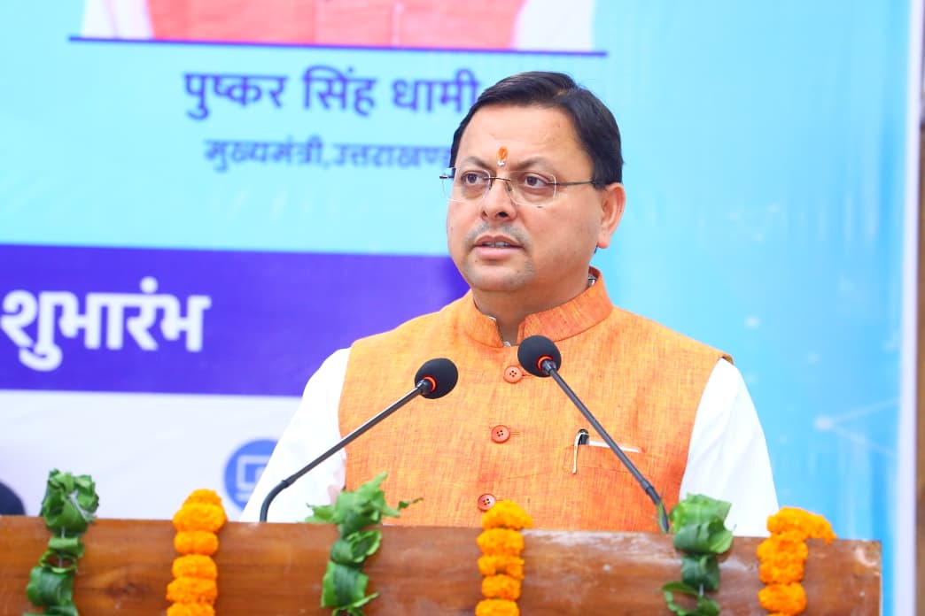 मुख्यमंत्री धामी ने मुख्य सेवक सदन में सूचना एवं संचार प्रौद्योगिकी सक्षम सेवाओं का तकनीकी रूप से दक्ष राज्य बनाने के लिए “हिल से हाइटेक“ मंत्र का शुभारंभ किया