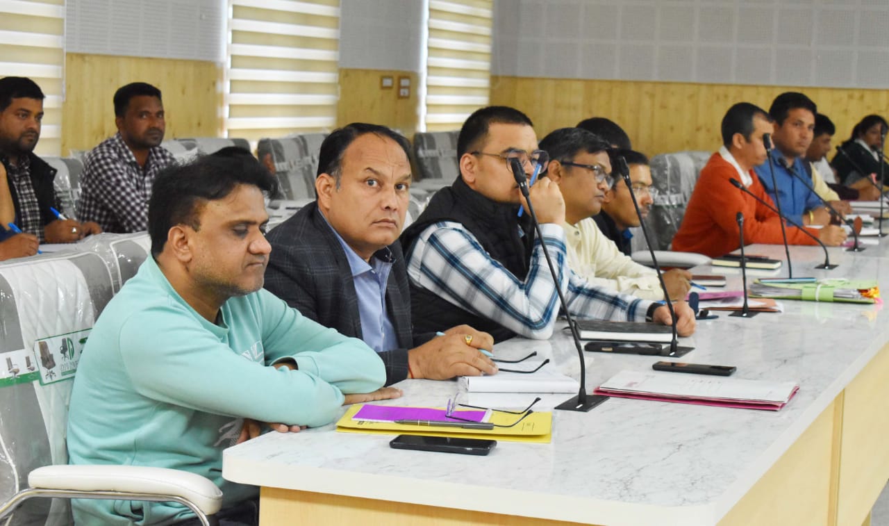सीडीओ ने आगामी नंदादेवी राजजात यात्रा में निर्माण कार्य के प्रस्ताव शीघ्र भेजकर कार्य में तेजी लाने के निर्देश