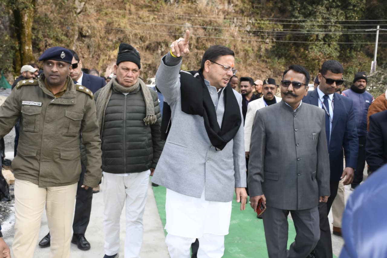 मुख्यमंत्री धामी ने किया कैंचीधाम बाईपास का निरीक्षण, यात्रा सीजन से पूर्व कार्य पूर्ण करने के निर्देश