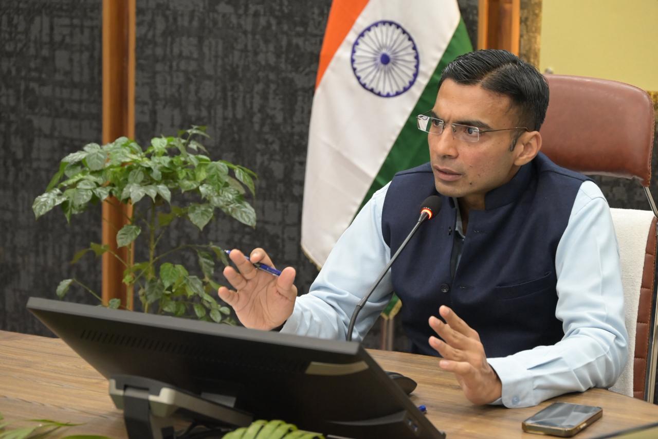 प्रधानमंत्री के प्रस्तावित दौरे को लेकर देहरादून प्रशासन अलर्ट, तैयारियों की समीक्षा