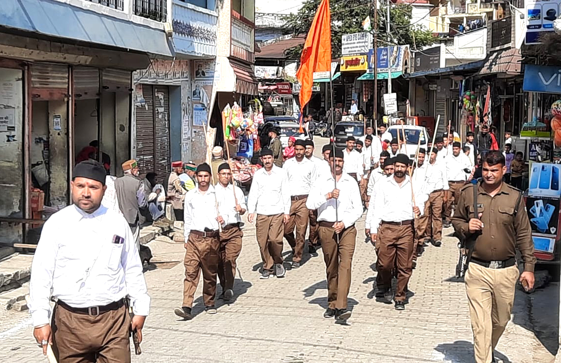 साहिया में RSS का पथ संचलन, शताब्दी वर्ष पर आयोजित हुआ विशेष कार्यक्रम